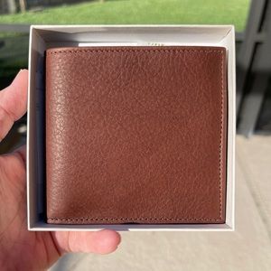 ORVIS men’s Bison Bi-fold Wallet, Brown